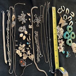 STERLING SILVER LOT .45 grams AND RANDOM ITEMS  FOLLOW THE RULLER